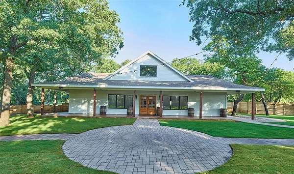 6.56 Acres of Commercial Land for Sale in Clyde, Texas