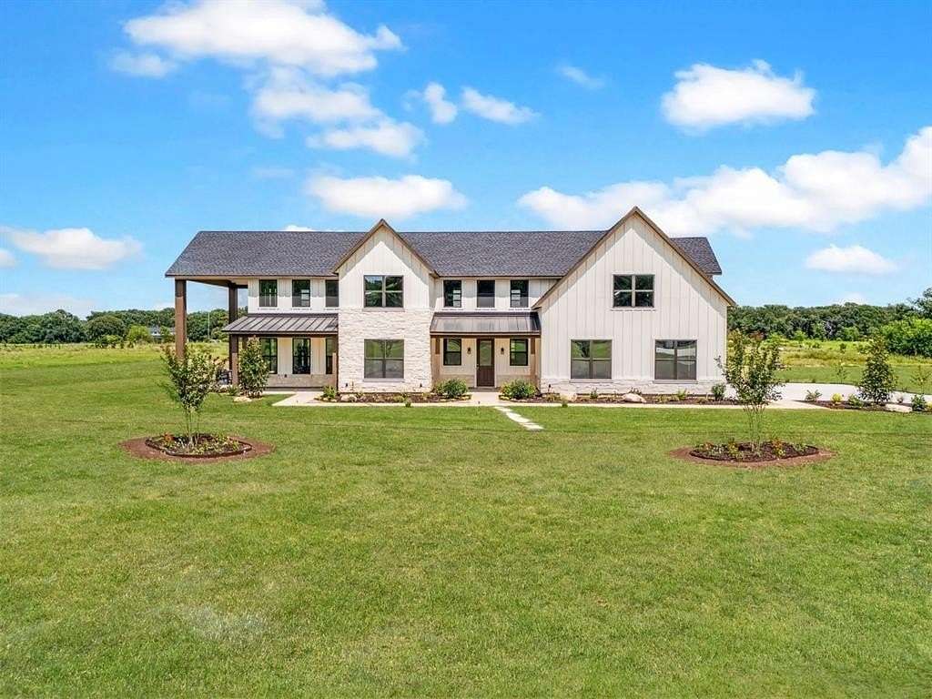 10 Acres of Land with Home for Sale in Wills Point, Texas