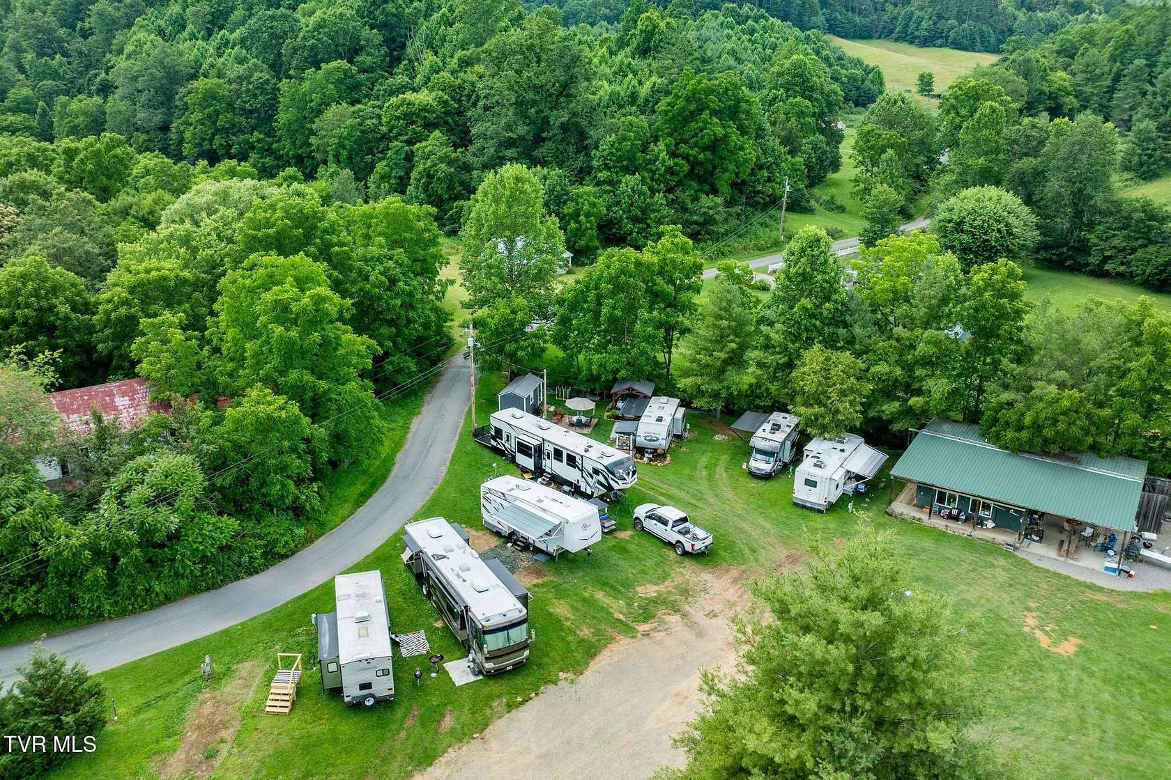 1.5 Acres of Improved Mixed-Use Land for Sale in Mountain City, Tennessee