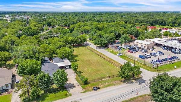 0.4 Acres of Commercial Land for Sale in Balch Springs, Texas