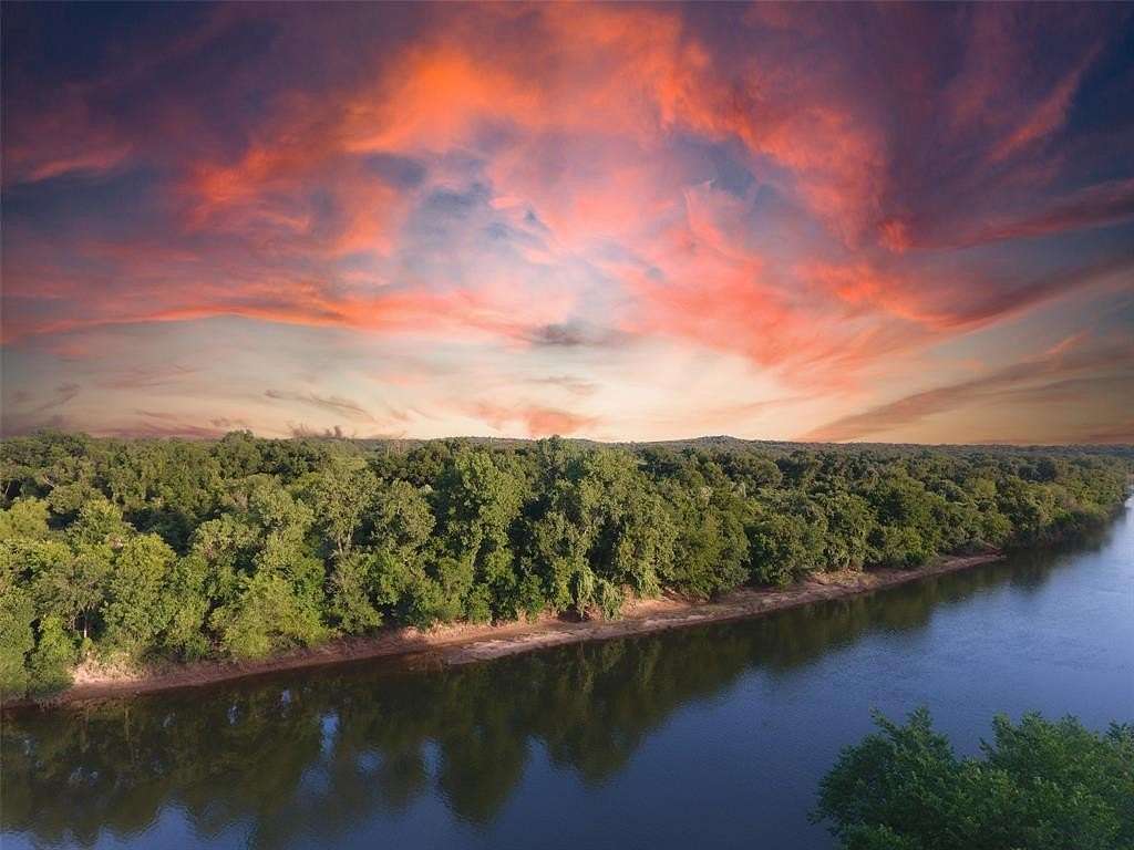 0.9 Acres of Residential Land for Sale in Granbury, Texas