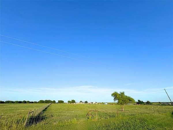 1 Acre of Residential Land for Sale in Waxahachie, Texas