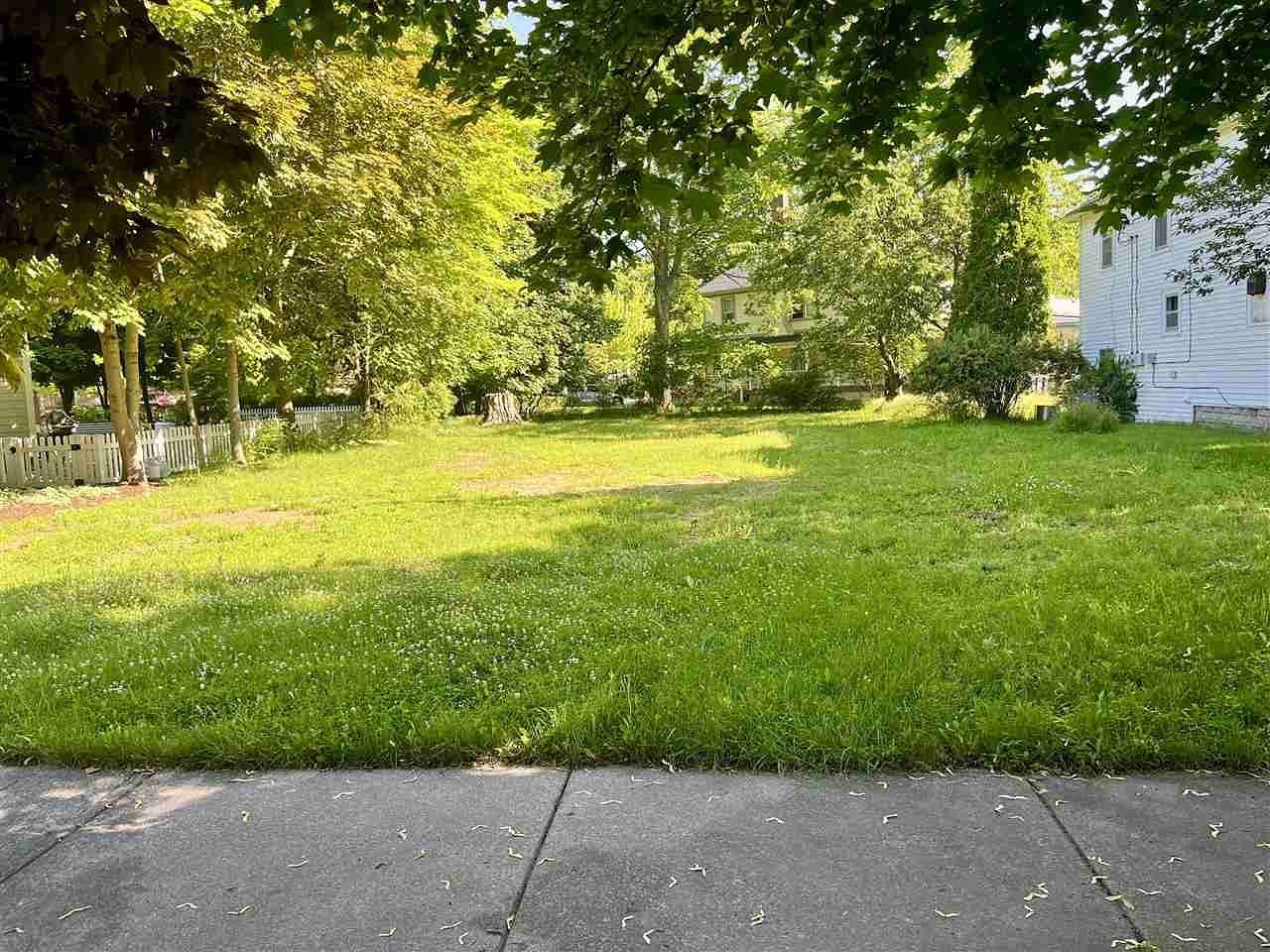 1 Acre of Residential Land for Sale in Charlevoix, Michigan