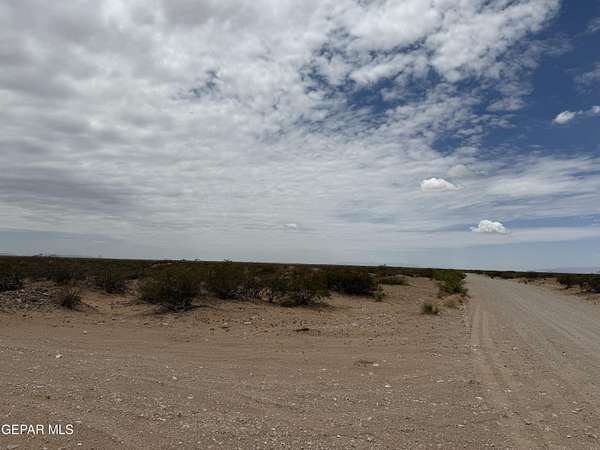 5 Acres of Land for Sale in El Paso, Texas