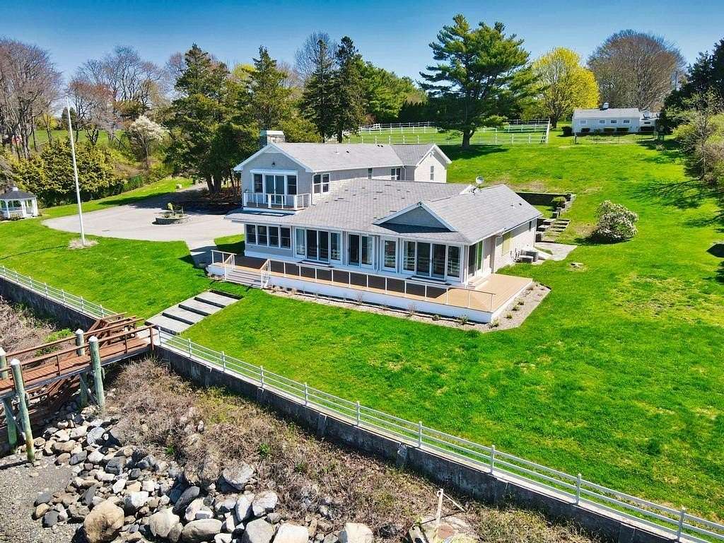 5.77 Acres of Residential Land with Home for Lease in Tiverton, Rhode Island