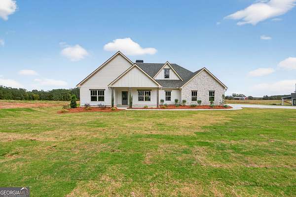 5 Acres of Residential Land with Home for Sale in Roopville, Georgia