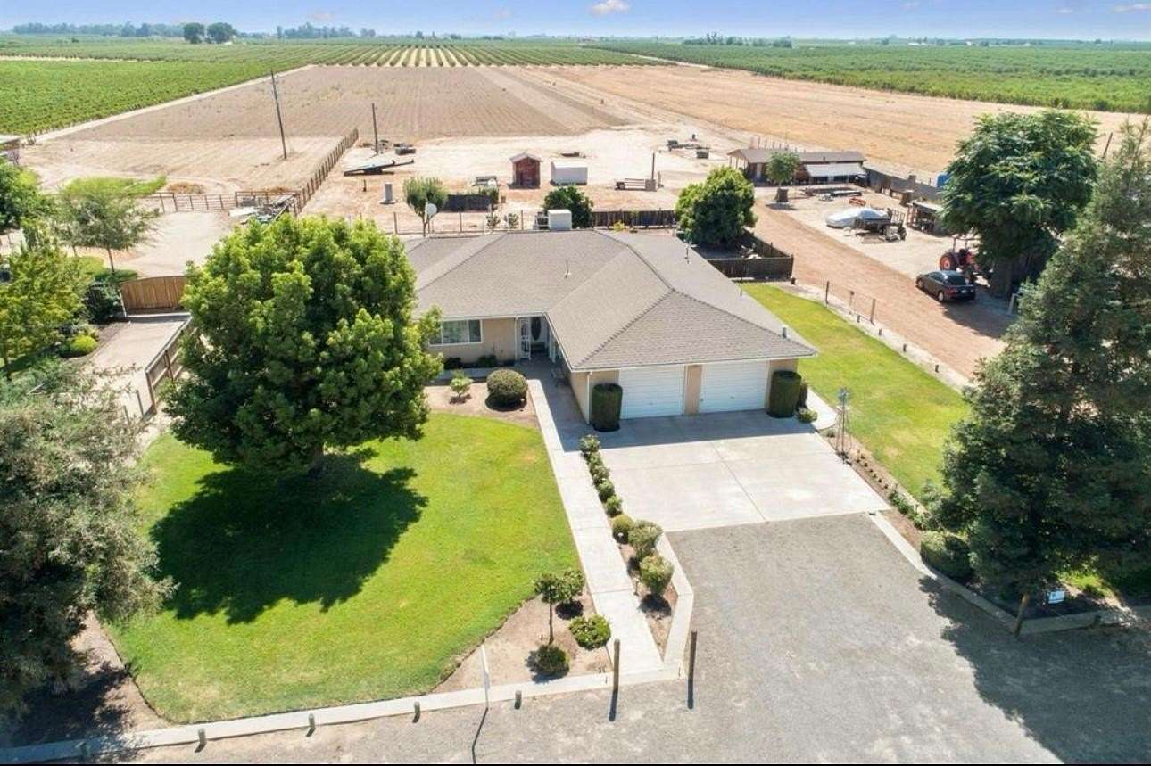 9.63 Acres of Land with Home for Sale in Fresno, California