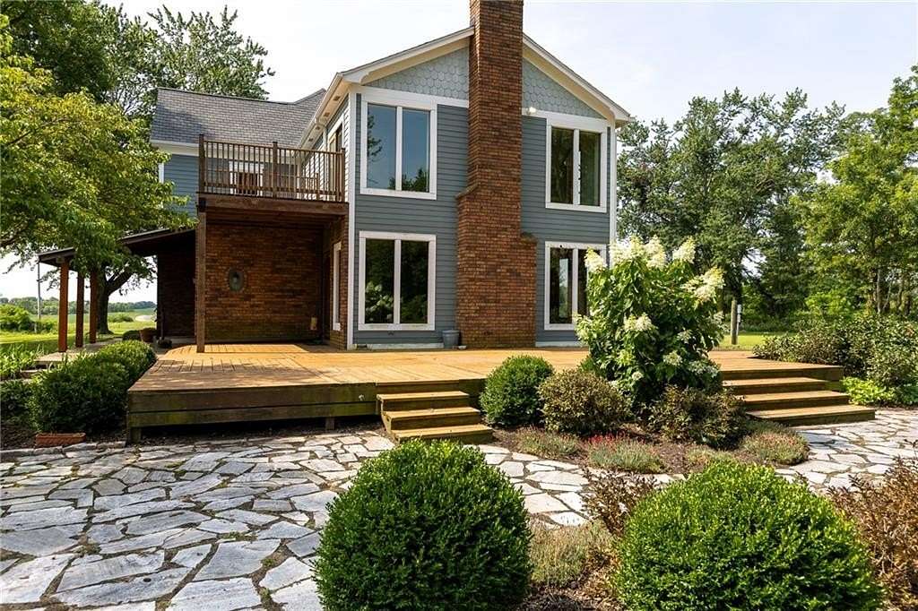 25 Acres of Agricultural Land with Home for Sale in Trimble, Missouri