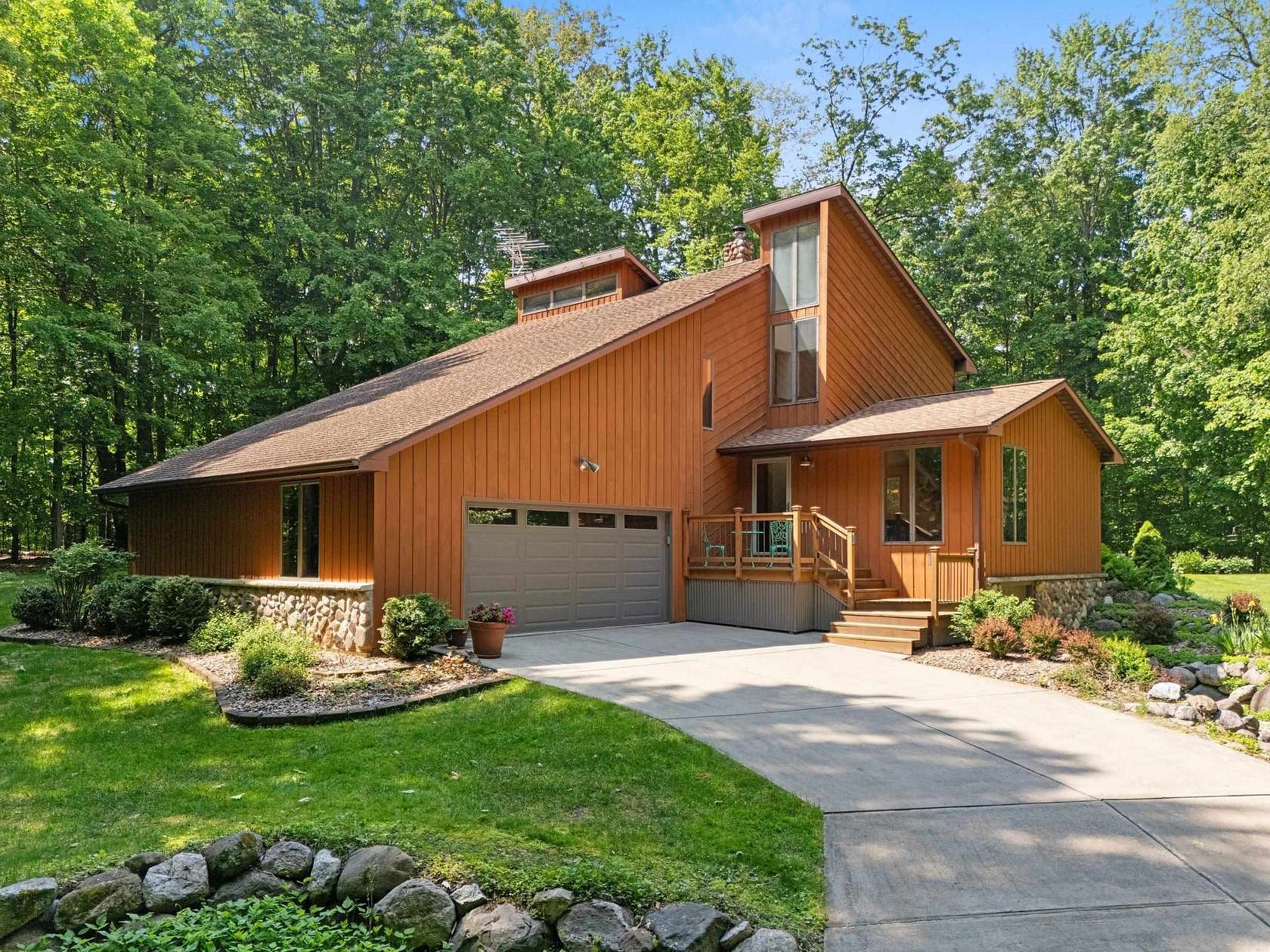 4.75 Acres of Residential Land with Home for Sale in Green Bay, Wisconsin