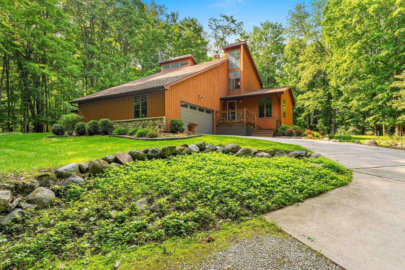 4.75 Acres of Residential Land with Home for Sale in Green Bay, Wisconsin