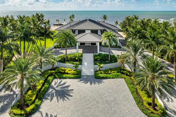 2.85 Acres of Land with Home for Sale in Plantation Key, Florida
