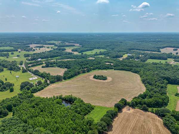 120 Acres of Land for Sale in Lawrenceburg, Tennessee