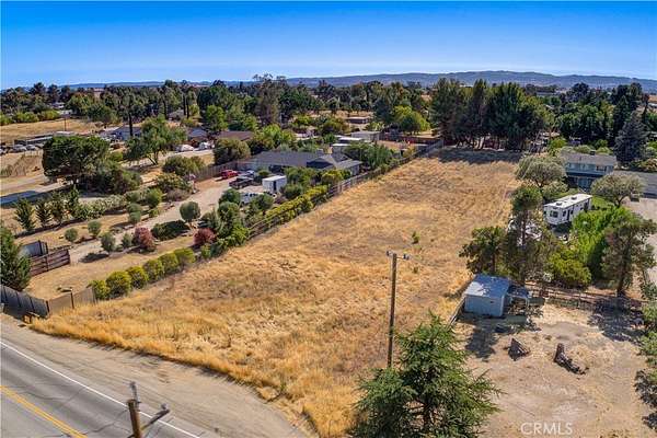 1 Acre of Residential Land for Sale in Paso Robles, California