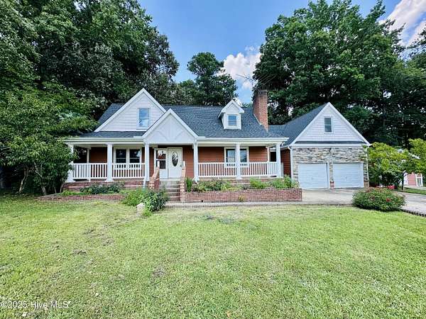 1.59 Acres of Residential Land with Home for Sale in Selma, North Carolina