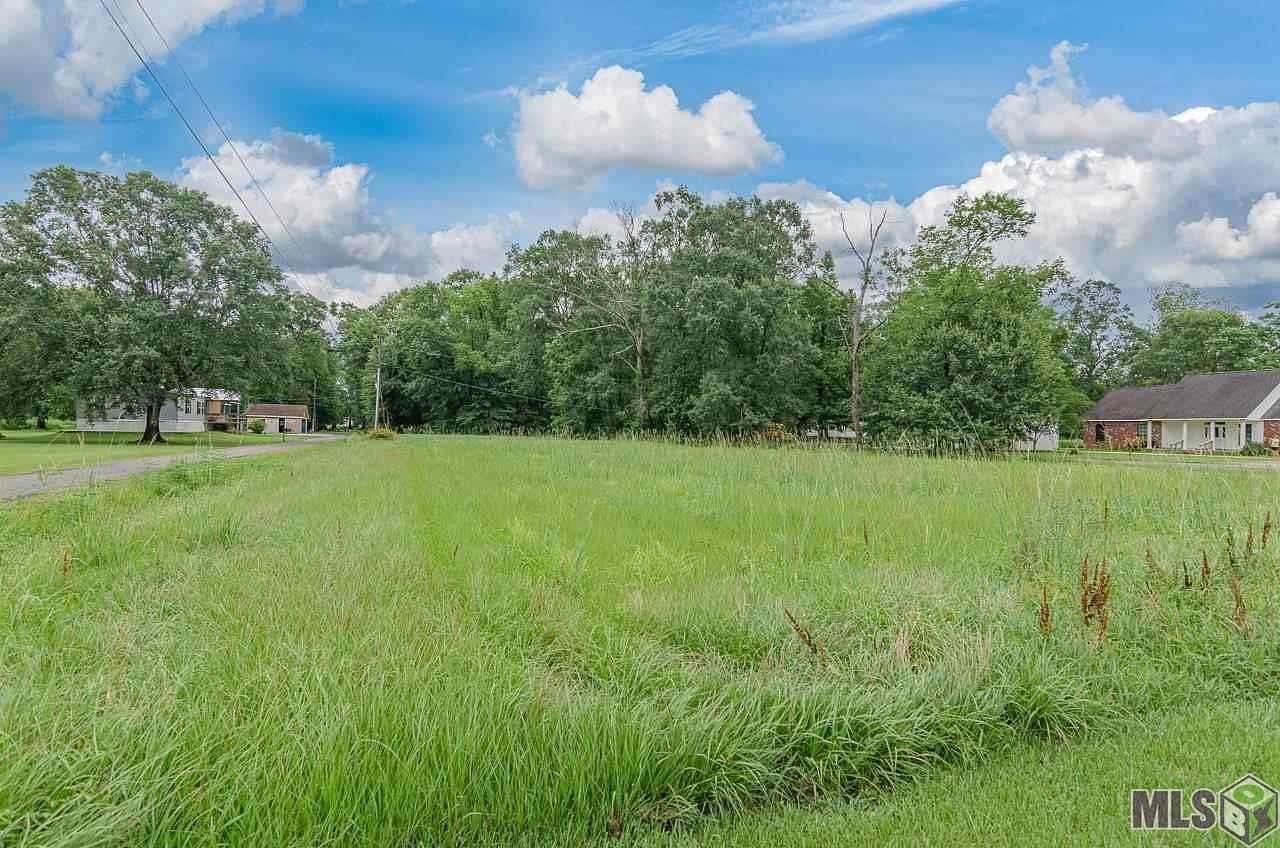 0.9 Acres of Residential Land for Sale in Saint Amant, Louisiana