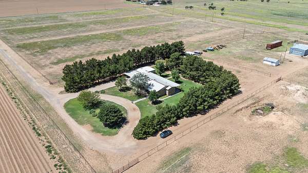 89 Acres of Agricultural Land with Home for Sale in Tahoka, Texas