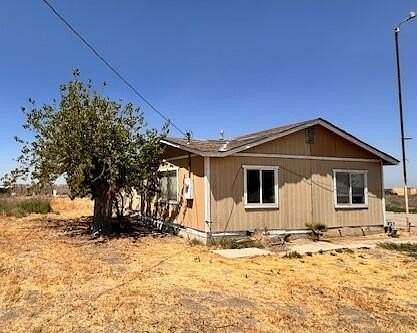 10 Acres of Residential Land with Home for Sale in Alpaugh, California