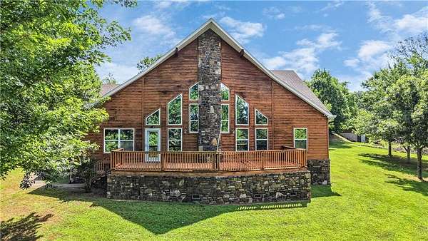 9 Acres of Residential Land with Home for Sale in Huntsville, Arkansas