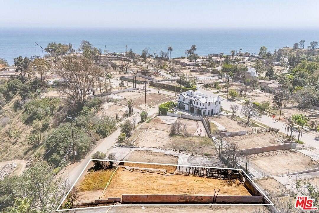 0.14 Acres of Residential Land for Sale in Pacific Palisades, California
