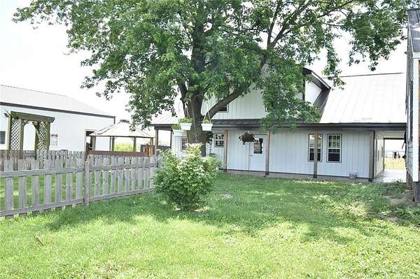 3 Acres of Residential Land with Home for Sale in Bucklin, Missouri
