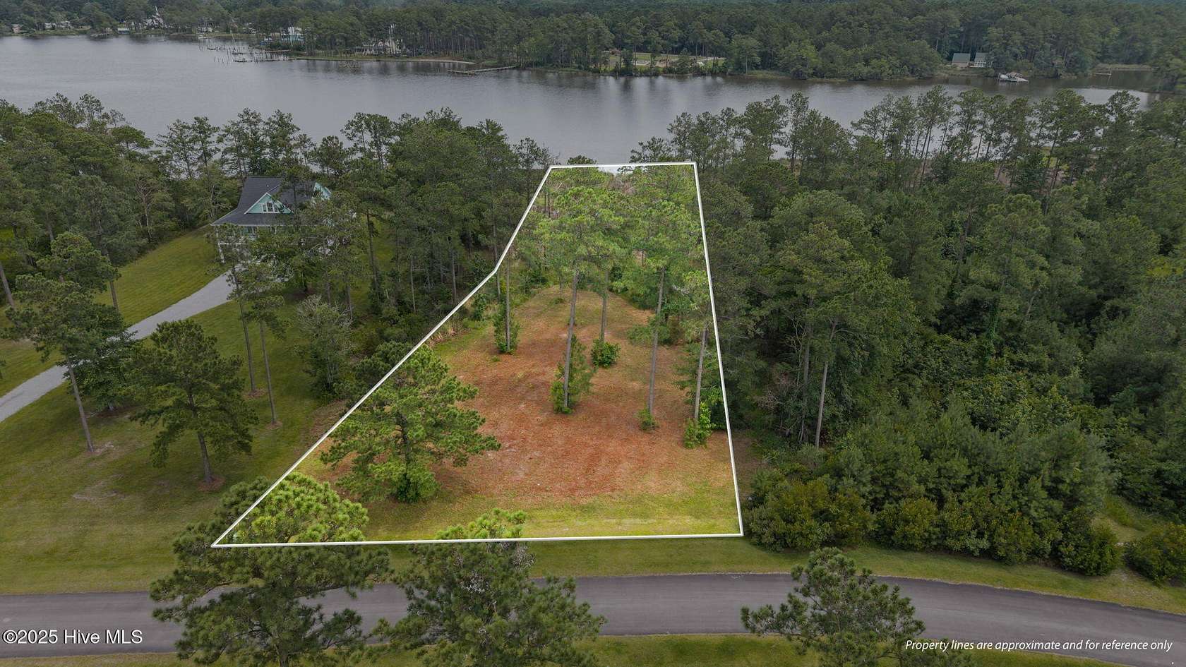 1 Acre of Residential Land for Sale in Oriental, North Carolina