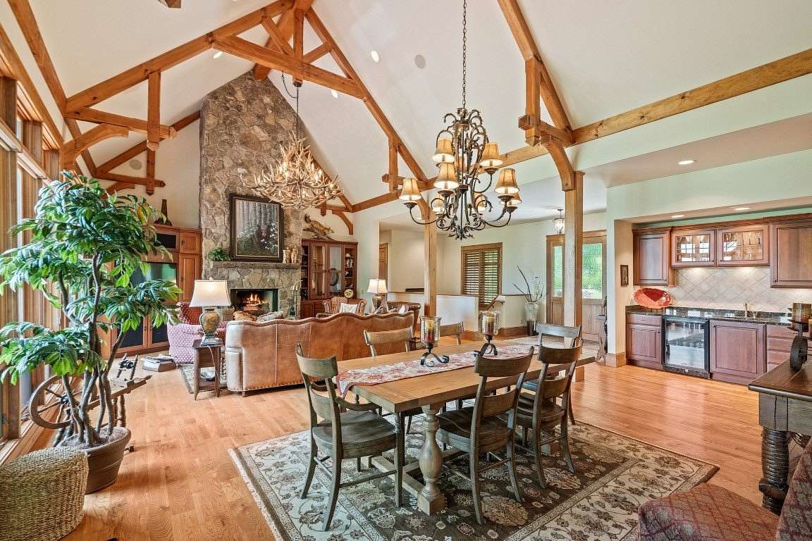 2.19 Acres of Residential Land with Home for Sale in Cashiers, North Carolina