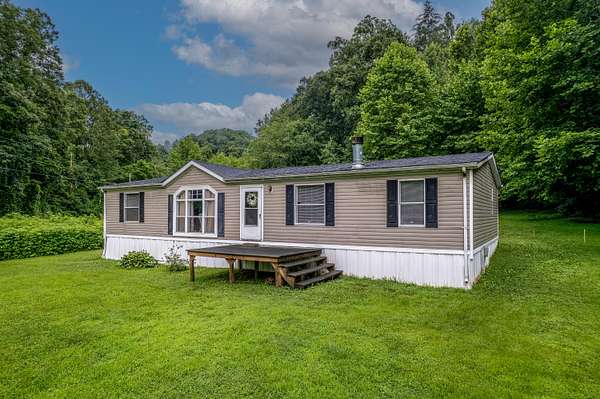 24 Acres of Land with Home for Sale in Campton, Kentucky