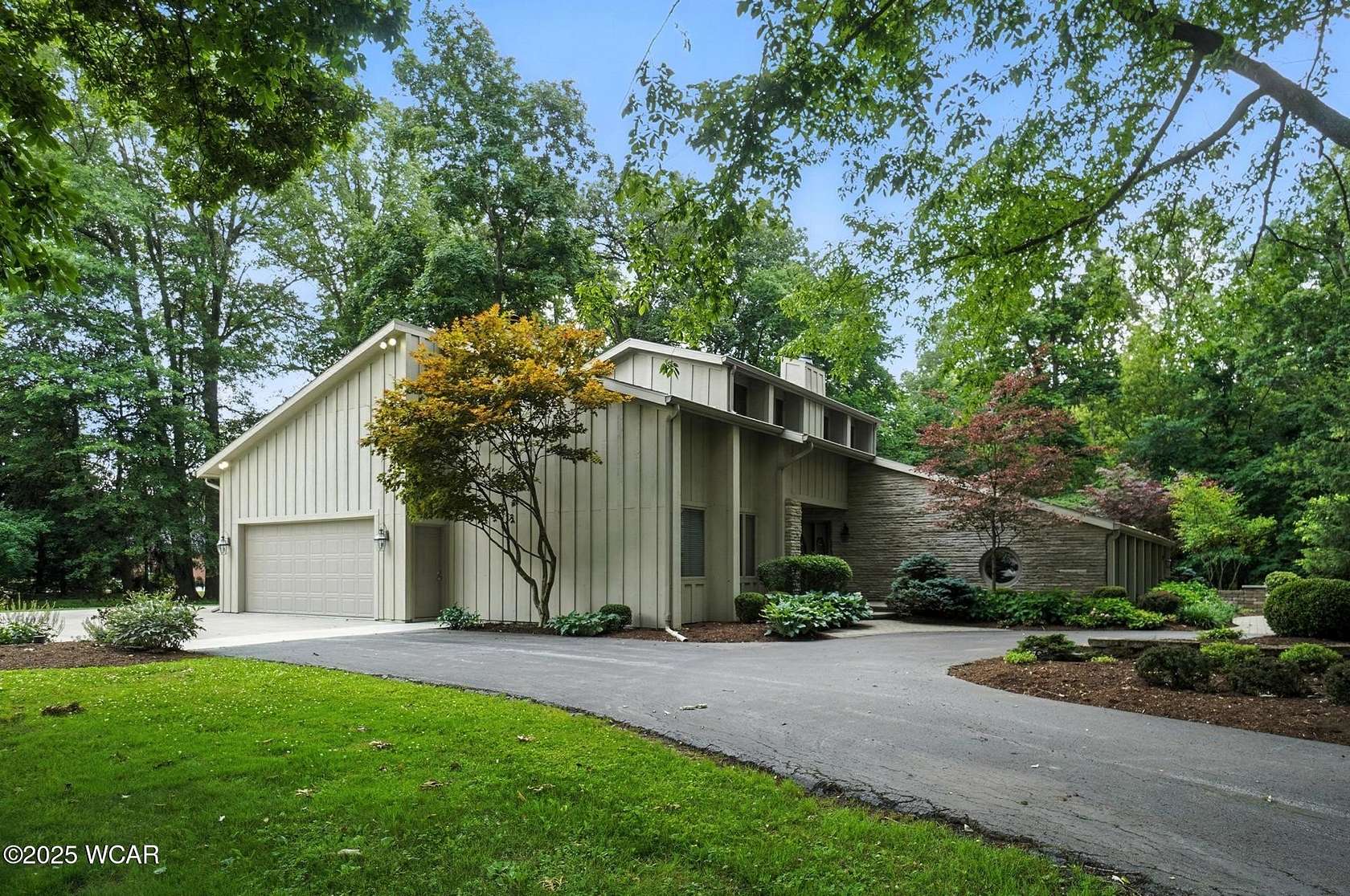 4.23 Acres of Residential Land with Home for Sale in Lima, Ohio