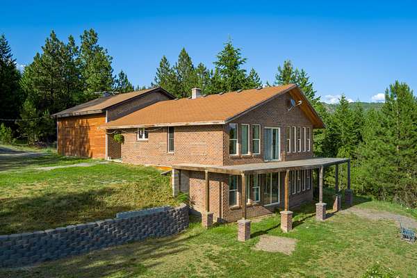 20 Acres of Land with Home for Sale in Rice, Washington