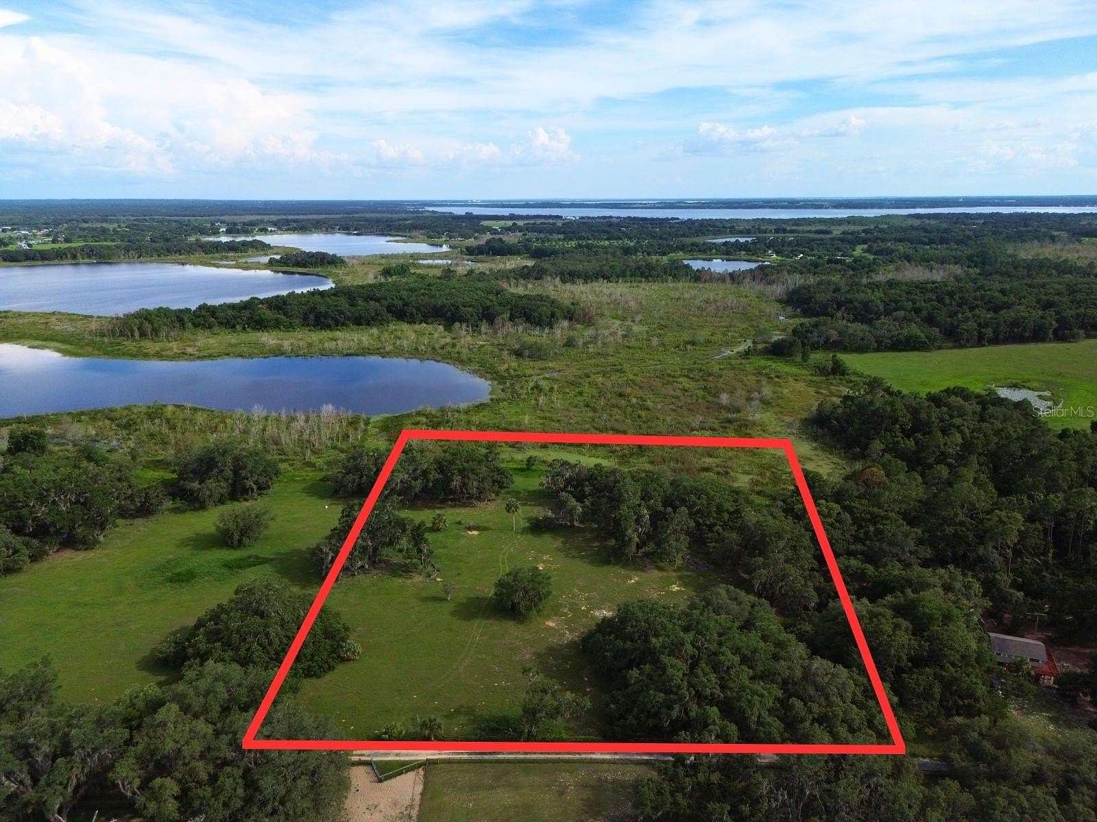 7 Acres of Land for Sale in Umatilla, Florida