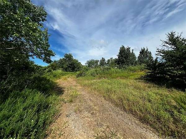 10 Acres of Recreational Land for Sale in Checotah, Oklahoma