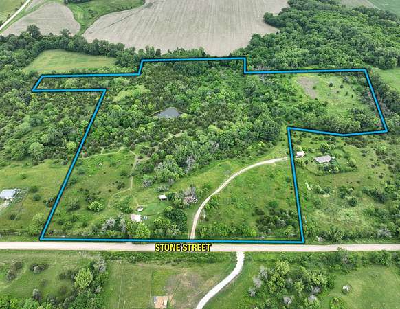 39.2 Acres of Recreational Land for Sale in New Virginia, Iowa