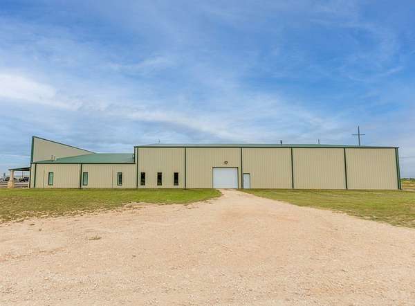 7.7 Acres of Commercial Land for Sale in Seminole, Texas