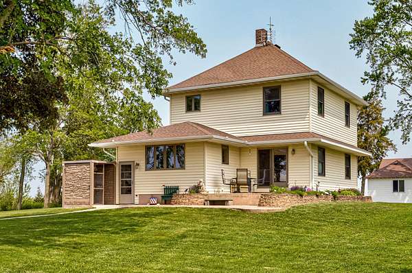 3.17 Acres of Residential Land with Home for Sale in Boone, Iowa