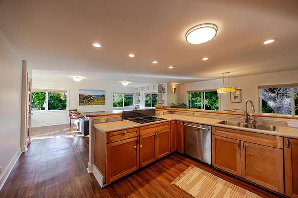 2.13 Acres of Residential Land with Home for Sale in Haʻikū, Hawaii