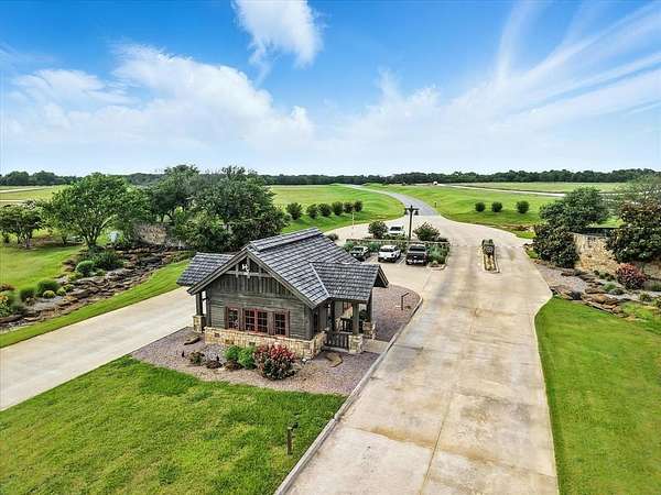 0.33 Acres of Residential Land for Sale in Gordonville, Texas