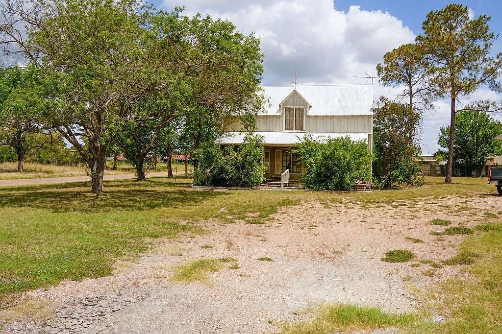 0.63 Acres of Improved Mixed-Use Land for Sale in Flatonia, Texas