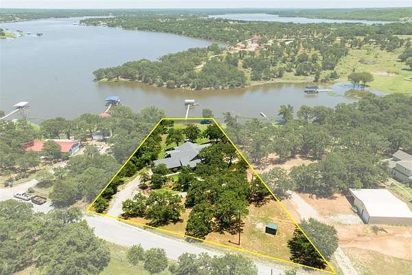 1.5 Acres of Residential Land with Home for Sale in Bowie, Texas