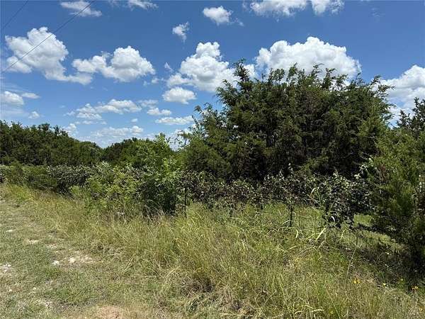 12.2 Acres of Land for Sale in Clifton, Texas