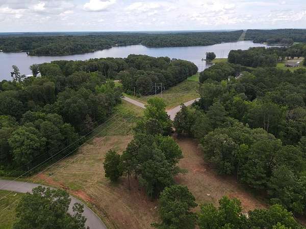 1.3 Acres of Residential Land for Sale in Huntingdon, Tennessee