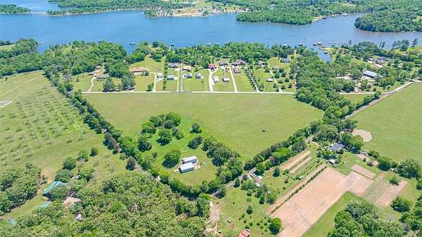 18 Acres of Recreational Land for Sale in Alba, Texas