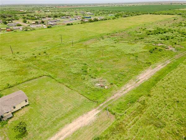 2 Acres of Residential Land for Sale in Sinton, Texas