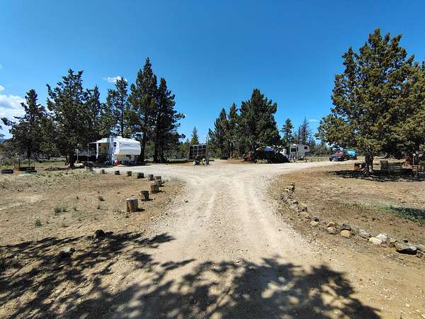 5.89 Acres of Residential Land for Sale in Chiloquin, Oregon