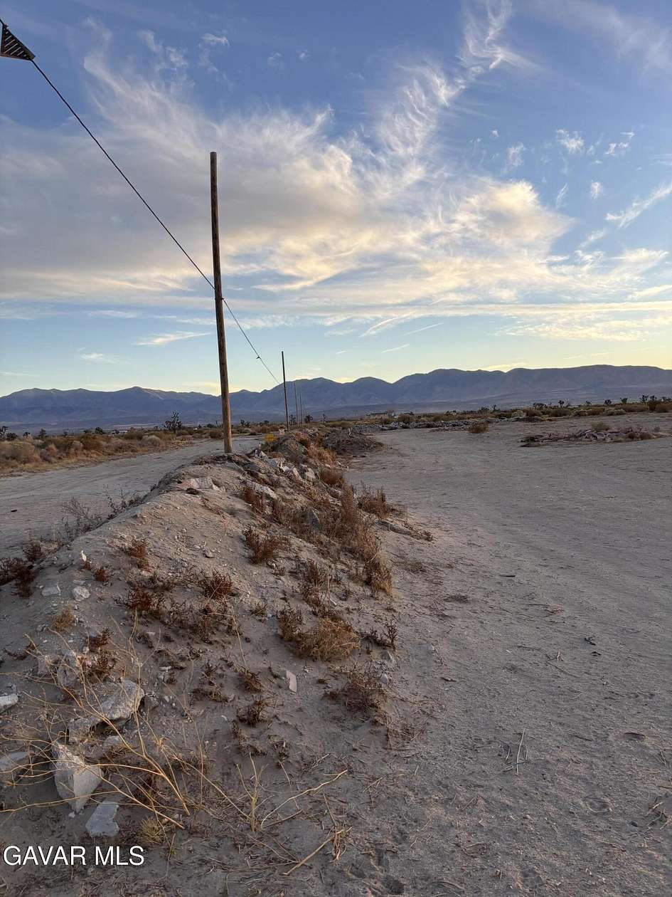 0.94 Acres of Land for Sale in Sun Village, California