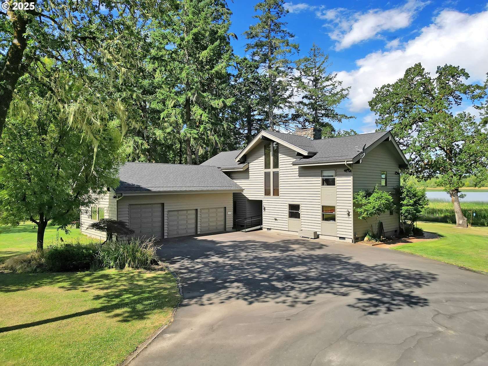 7.4 Acres of Residential Land with Home for Sale in Veneta, Oregon