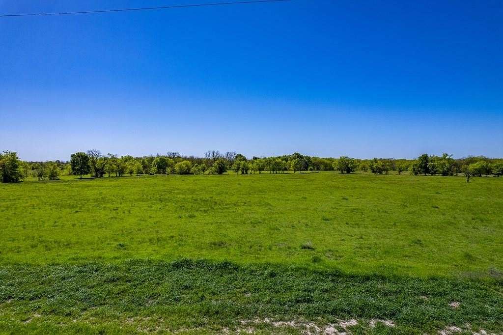 10 Acres of Recreational & Residential Land for Sale in Cayuga, Texas