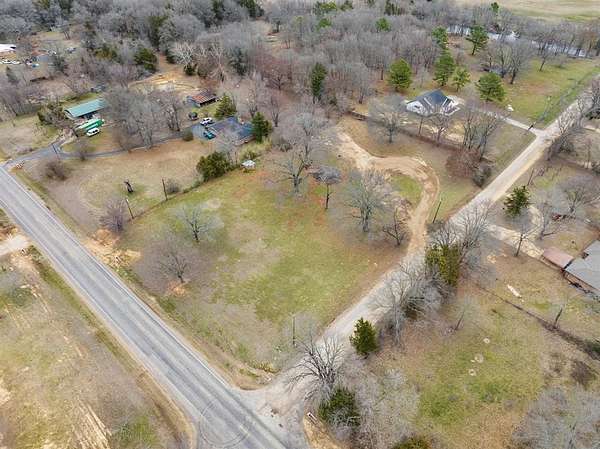 2 Acres of Residential Land for Sale in Bonham, Texas