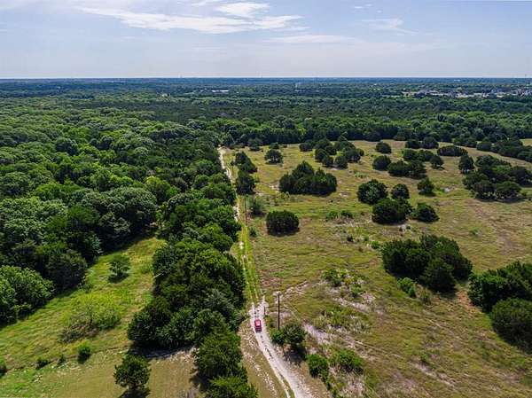 21.3 Acres of Land for Sale in Cedar Hill, Texas