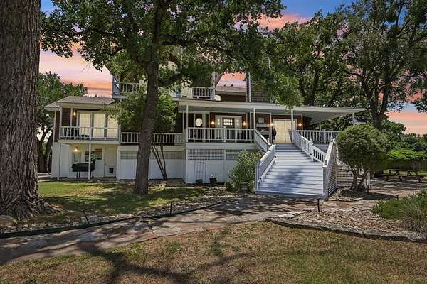 1.63 Acres of Residential Land with Home for Sale in Fort Worth, Texas