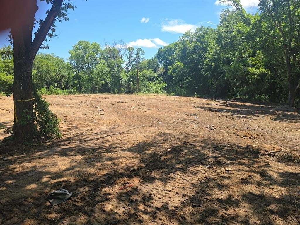 3.17 Acres of Land for Sale in Burleson, Texas